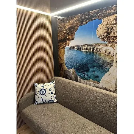 Premium Houseboat Blue Lagoon Botel *